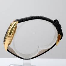 Thumbnail von Rolex Datejust 6104 Ovettone Ivory dial yellow gold 18KT very rare 1953's </h1>