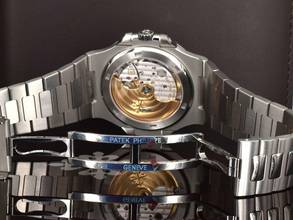 Thumbnail von Patek Philippe Nautilus 5711/1a-014 Green Dial New 2021