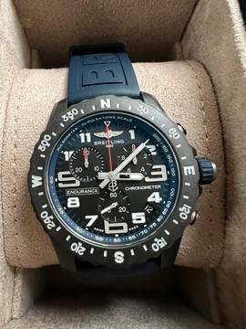 Breitling Endurance Dunkelblau 44mm