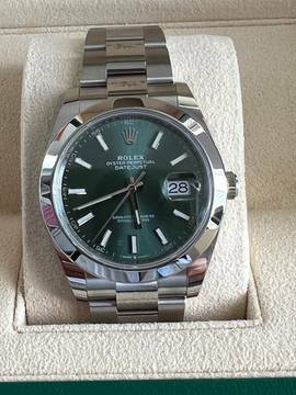 Rolex Datejust grün aus 4/2023 top Zustand