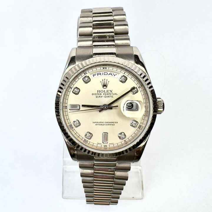  Rolex Day-Date 36 OYSTER PERPETUAL DAY-DATE Automatic 36mm 18K WG Factory Diamond Dial Watch </h1> 