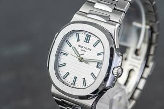 Thumbnail von Patek Philippe Nautilus 5711/1A-011 | rare Caliber 26-330 | German Full Set 2019 | white dial | Steel