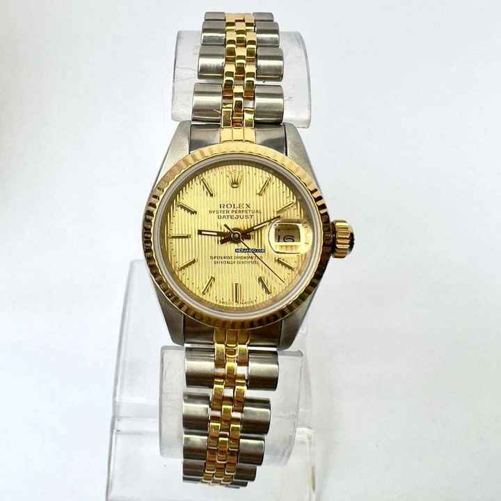  Rolex Datejust Oyster Perpetual DATEJUST Automatic 26mm 2 Tone Watch </h1> 
