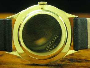 Thumbnail von Universal Genève 18kt 750 Gold Handaufzug Herrenuhr / Gn 1751xxx / Kaliber 332 </h1>