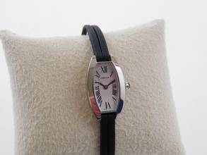 Thumbnail von Cartier Tonneau 18 Karat Weißgold Tonneau Damenuhr mit neuem original band und original Weißgold Schließe </h1>