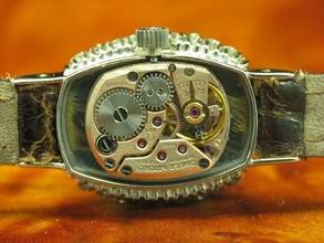 Thumbnail von Omega Genève 18kt 750 Weißgold Handaufzug Damenuhr + Diamant Besatz Kaliber 484 </h1>