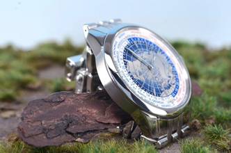 Thumbnail von Jaeger-LeCoultre Geophysic Universal Time UNGETRAGEN B&P Q8108420 503.8.T2.S </h1>