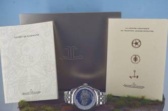 Thumbnail von Jaeger-LeCoultre Geophysic Universal Time UNGETRAGEN B&P Q8108420 503.8.T2.S </h1>