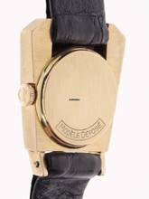 Thumbnail von Omega Ladies Wristwatch Asymetric </h1>