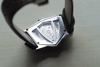 Thumbnail von Hamilton Ventura TOP </h1>