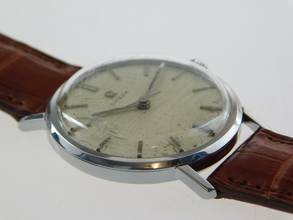 Thumbnail von Omega Herrenuhr Handaufzug 34 mm Cal 286 von 1962 Rarität Linen Dial </h1>