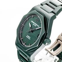 Thumbnail von Girard Perregaux Laureato Aston Martin Laureato 42mm Limited Edition Green 81010-32-3081-1cx like NEW 2023 Full S