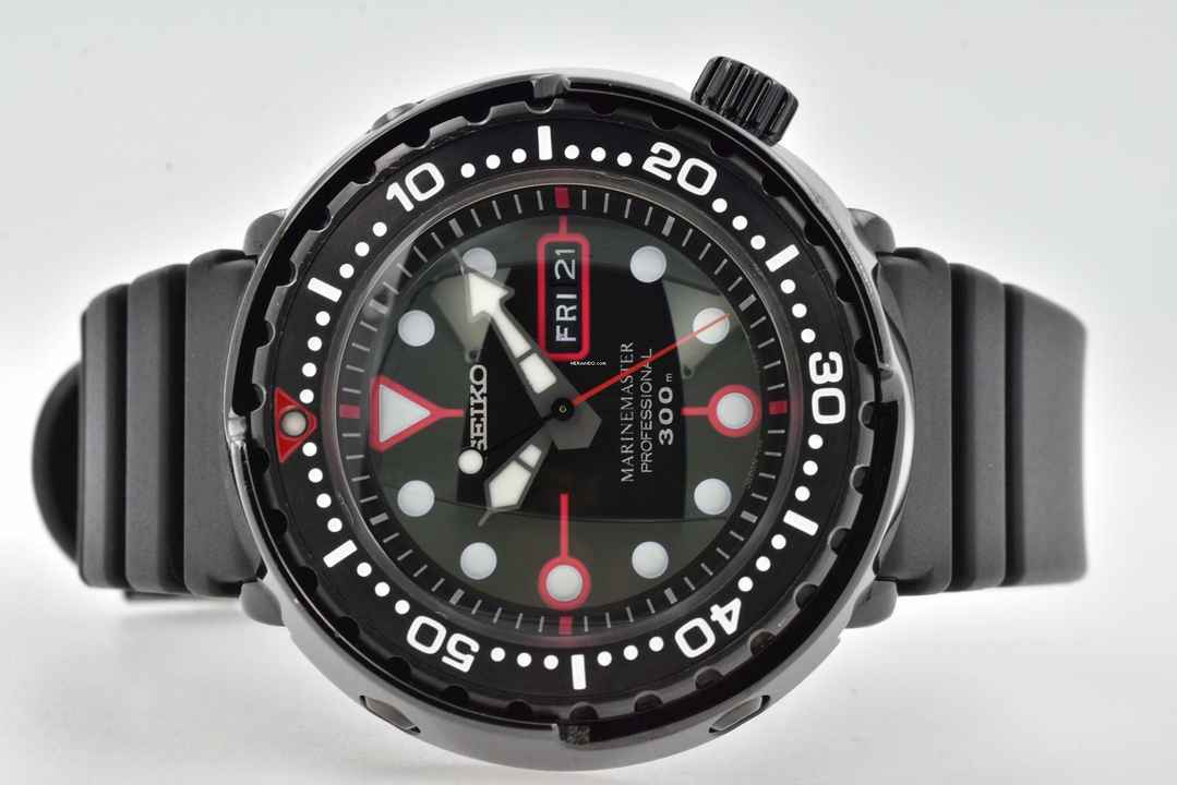  Seiko Marinemaster Prospex Tuna SBBN023 GOLGO 13 Limited Edition Black  