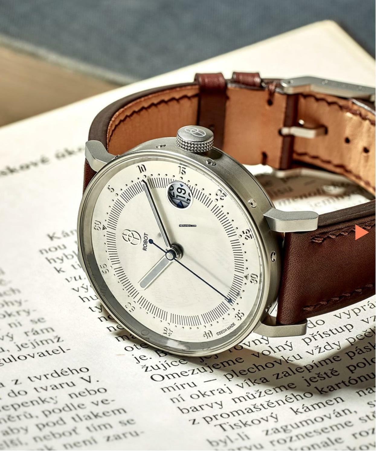 Robot Graphic Sutnar Walrus Silver