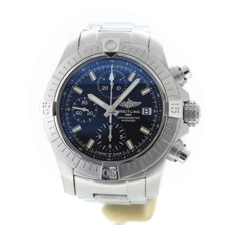  Breitling Avenger Chronograph 43 