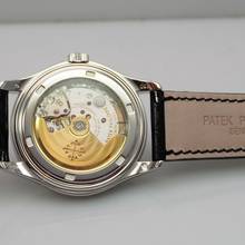 Thumbnail von Patek Philippe Annual Calendar WhiteGold 18k/750 Ref. 5146G Box+Papiere 2005 </h1>