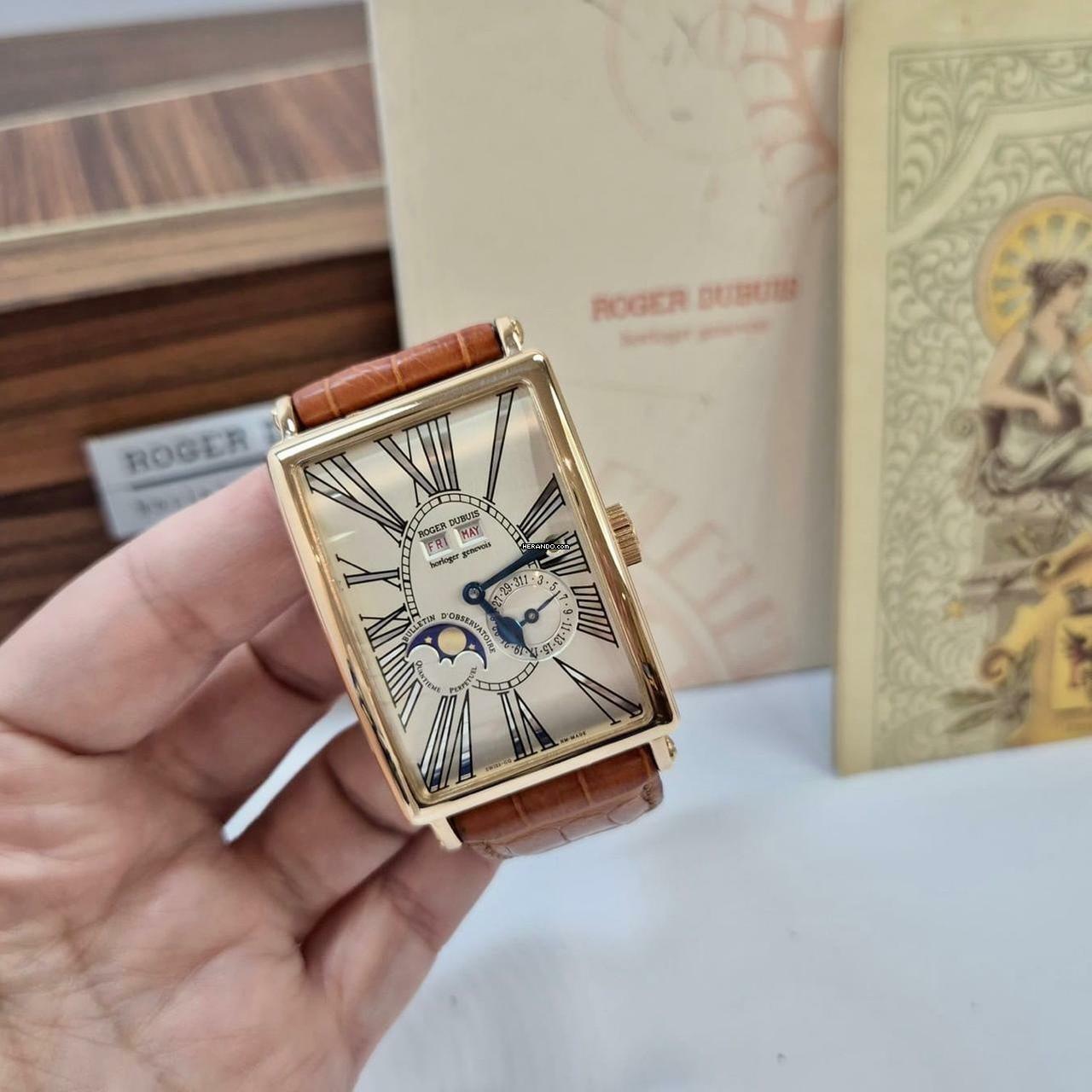  Roger Dubuis Much More Perpetual Calendar Moonphase Ouro Rosé XL Automático 