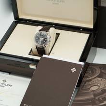 Thumbnail von Patek Philippe Annual Calendar Chronograph 5905P-010 </h1>