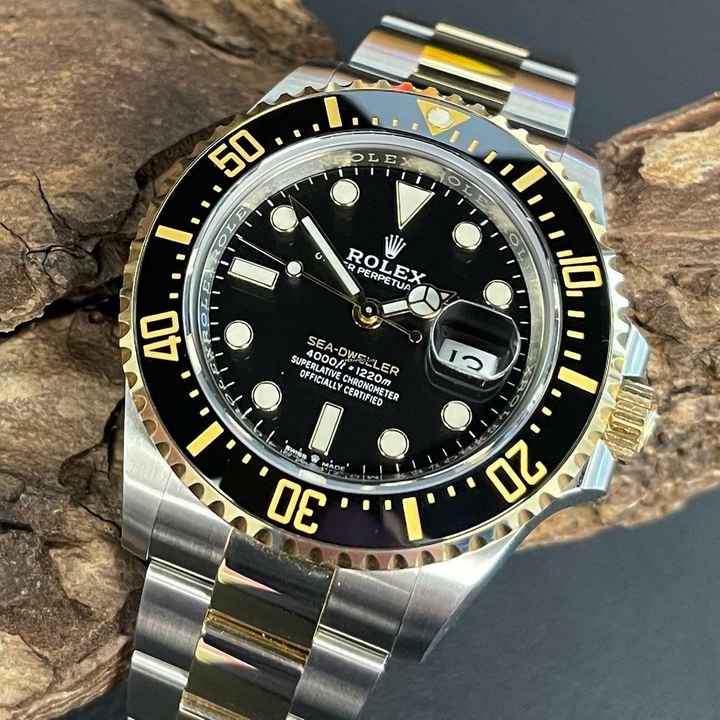  Rolex Sea-Dweller Sea-Dweller 43mm - FULL SET 2021 - Ref. 126603 </h1> 