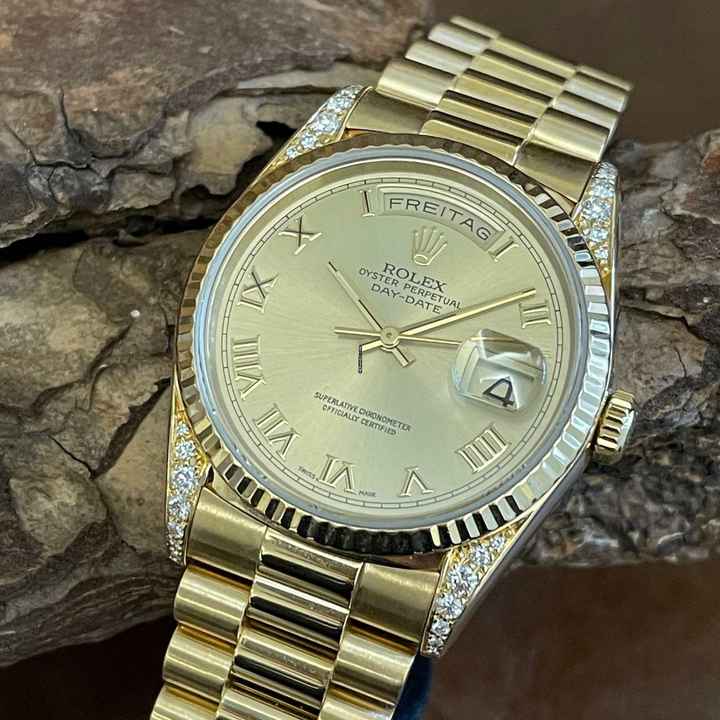  Rolex Day-Date 36 36mm - 750 Gelbgold - Diamant - Ref. 18338 </h1> 