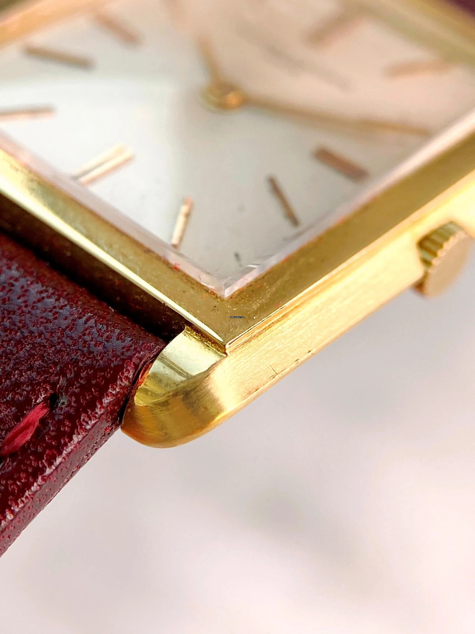 Thumbnail von Vacheron Constantin Tank Vintage Solid Gold Tank Ultra Flat and Stepped Case