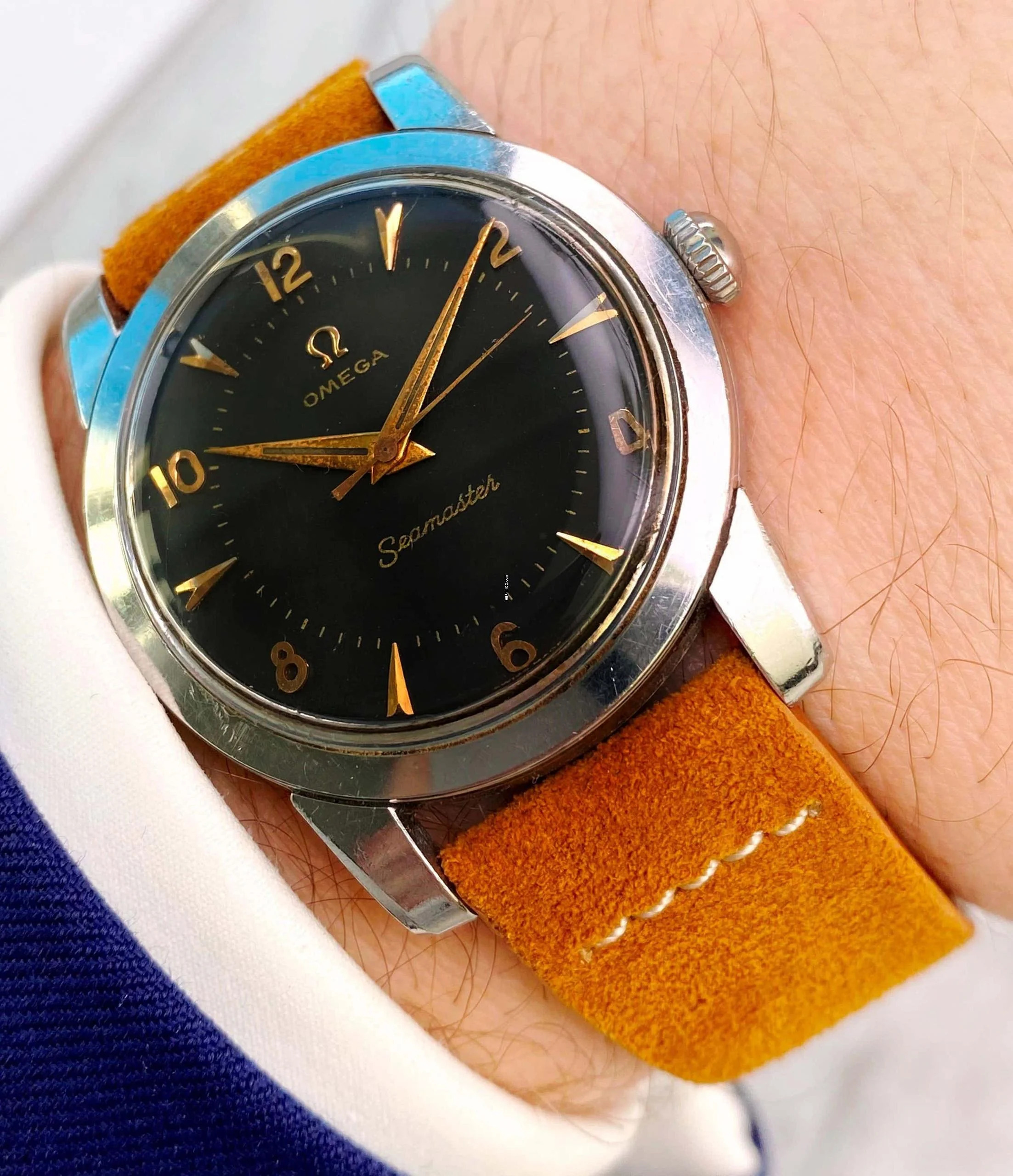 Omega Seamaster Vintage Handwinding black restored dial 2759 Beefy Lugs - Calatrava Case 2759