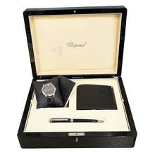 Thumbnail von Chopard L.U.C Herrenarmbanduhr L.U.C Mark III Automatik aus Stahl Set mit Geldbörse und Kugelschreiber