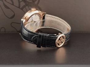 Thumbnail von Patek Philippe World Time 5230r-012 Rose Gold - Like New 2018