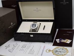 Thumbnail von Patek Philippe Nautilus 5980/1a Rare Black Dial - 2010