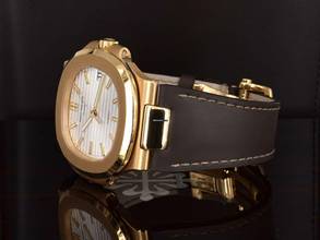 Thumbnail von Patek Philippe Nautilus Super Rare Tiffany Geneva Seal Full Set Like New