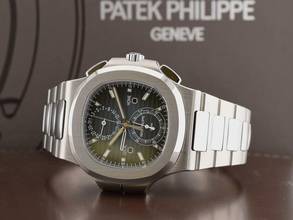 Thumbnail von Patek Philippe Nautilus Travel Time Chronograph 5990/1a Blue Dial New </h1>