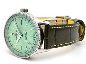 Thumbnail von Breitling Navitimer Automatic 36 green dial new Full Set 2024 </h1>
