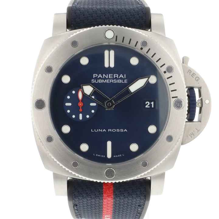  Panerai Luminor Submersible 44MM Luna Rossa </h1> 