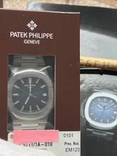 Thumbnail von Patek Philippe Nautilus 5711/1A-010 Nautilus Jumbo Stahl Blue Dial NEU-Deutsch-Tresoruhr