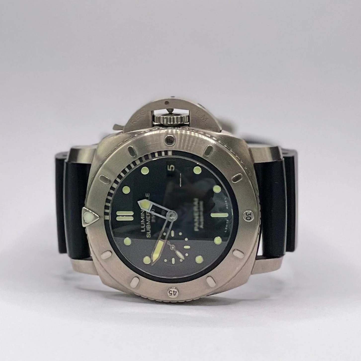 Panerai Luminor Submersible 1950 </h1>
