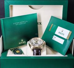 Thumbnail von Rolex Sky-Dweller Silver Roman Dial Gelbgold 2015 LC EU