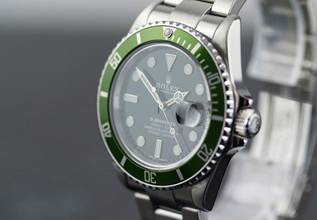 Thumbnail von Rolex Submariner Date Kermit | 16610 | F Serial | Full Set 2004 </h1>