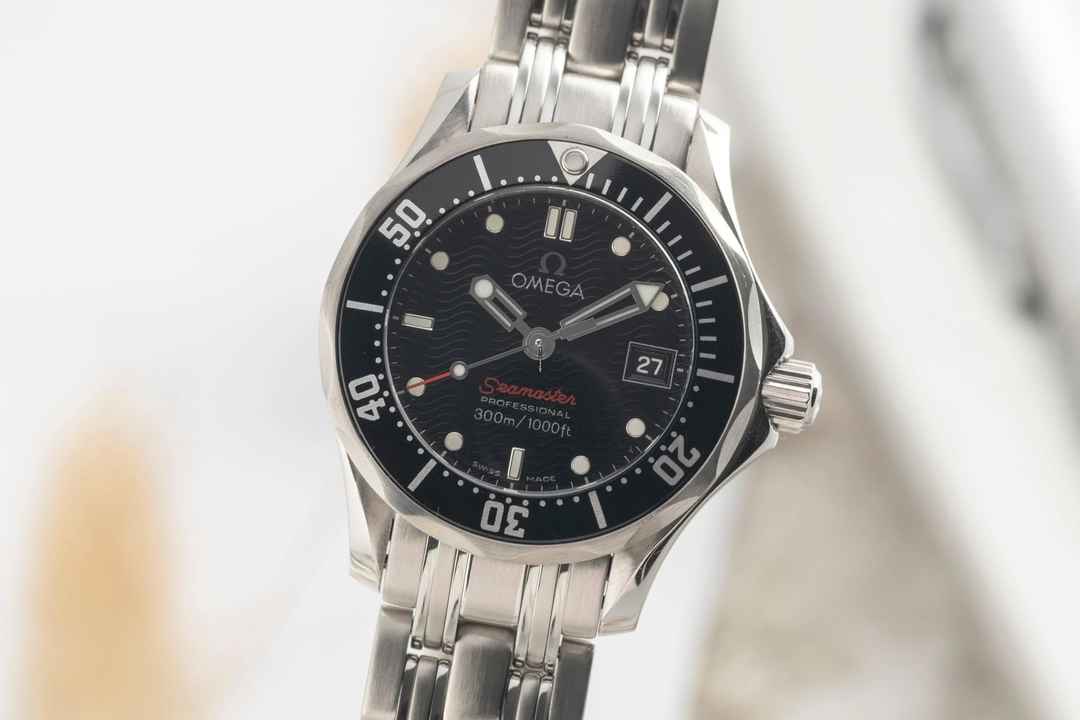  Omega Seamaster Diver 300 M Stahl Damenuhr Ref. 212.30.28.61.01.001 