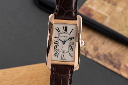  Cartier Tank Américaine 18k (0,750) Gold Automatik Herrenuhr Ref. W2609156  
