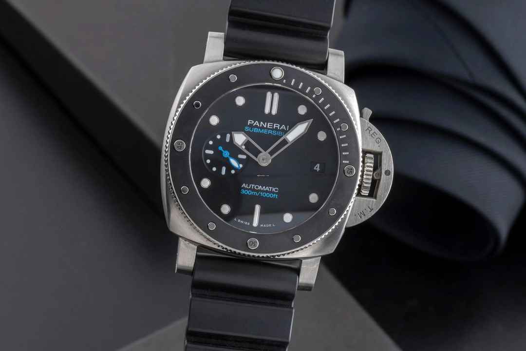  Panerai Submersible Edelstahl Automatik Herrenuhr Ref. PAM01683  