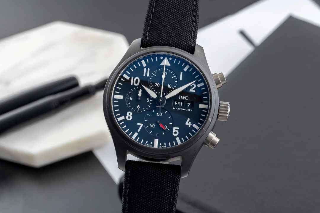  IWC Fliegeruhr Chronograph Top Gun Pilot´s Watch Chronograph Top Gun Keramik Automatik Ref IW389101 Papers 2019  