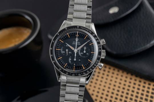  Omega Speedmaster Chronograph Stahl Handaufzug Ref. 310.30.40.50.06.001 B&P 2024  