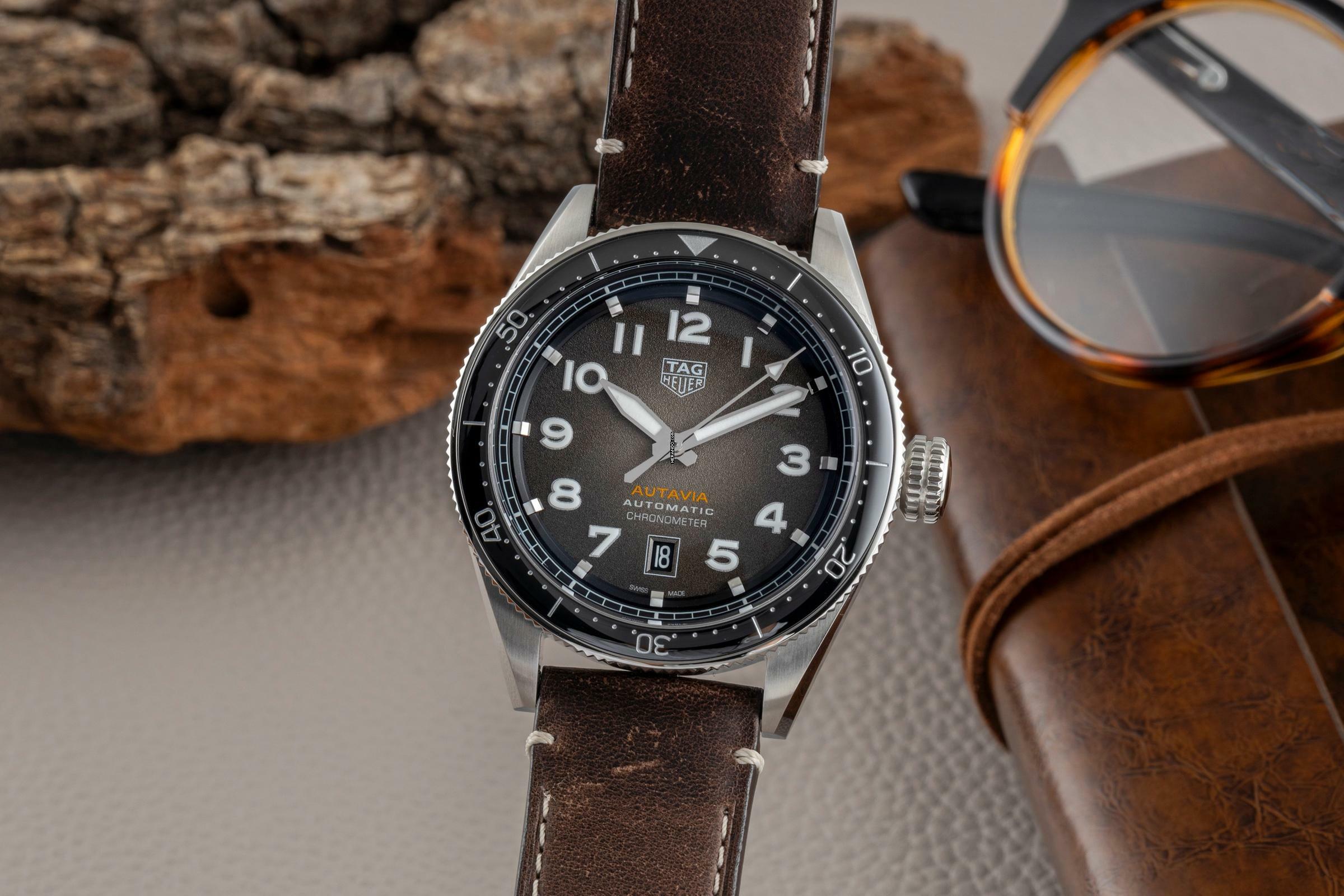 TAG Heuer Autavioa Stahl Automatik Herrenuhr Ref. WBE5114.EB0173 B&P 2024