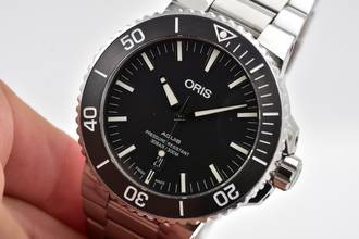 Thumbnail von Oris Aquis Date 01 733 7730 4154 Black Dial </h1>