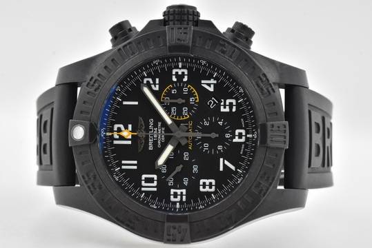  Breitling Avenger Hurricane Breitlight XB0170E4 Black Dial Schwarz </h1> 