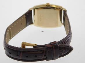 Thumbnail von Jaeger-LeCoultre Classic 18 Karat Gelbgold Tonneau Handaufzug Vintage NOS 26 x 34 mm C 818/1C