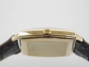 Thumbnail von Jaeger-LeCoultre Classic 18 Karat Gelbgold Tonneau Handaufzug Vintage NOS 26 x 34 mm C 818/1C
