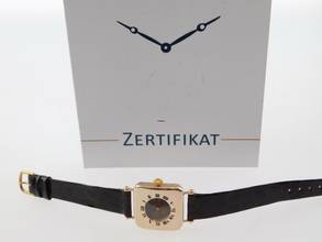 Thumbnail von Patek Philippe 20er / 30er Jahre Patek Philippe Damenuhr massiv Gelbgold mit Emaille super rare </h1>