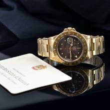 Thumbnail von Rolex GMT-Master 1675 UAE Qurayash Hawk dial by Mohammed bin Rashid Al Maktoum 1972's </h1>