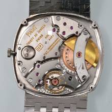 Thumbnail von Piaget Cushion ultra-thin 12461 HR5 automatic white gold 18KT 1970’s </h1>